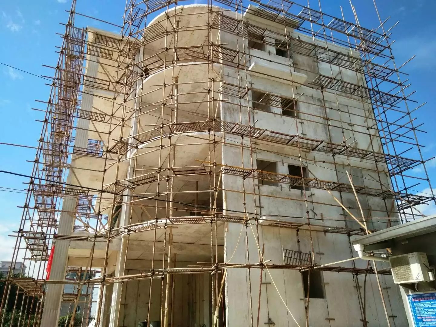 建湖星河绿色环保装配式建材在福建修建的五层别墅建筑